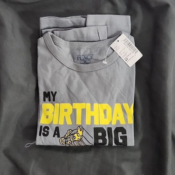 🦉Carters birthday Gray Long Sleeve shirt 4t - Picture 3 of 5